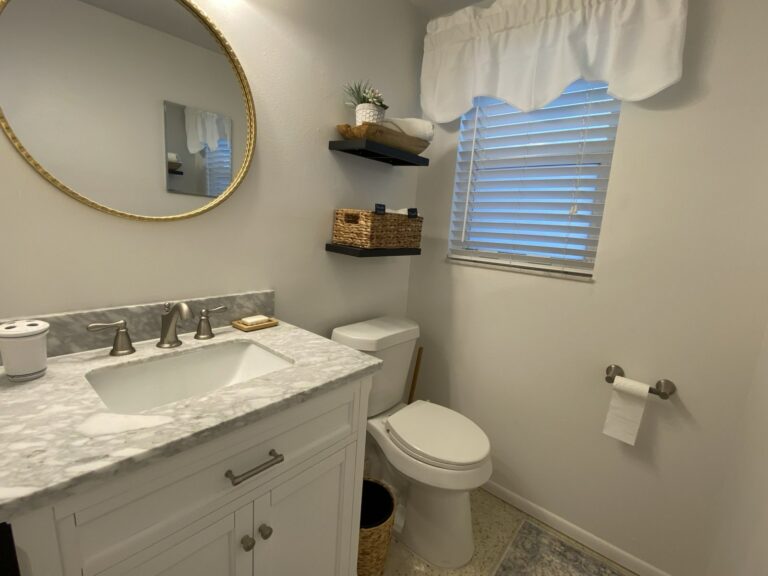 Remodeled and sparkling new bathrooms! The Master On-suite bathroom has a no-step shower.